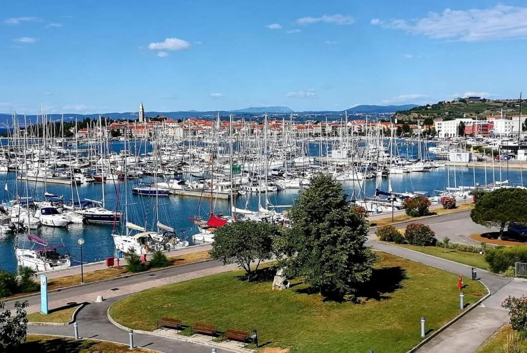 Apartmaji Soncek Izola Exterior foto